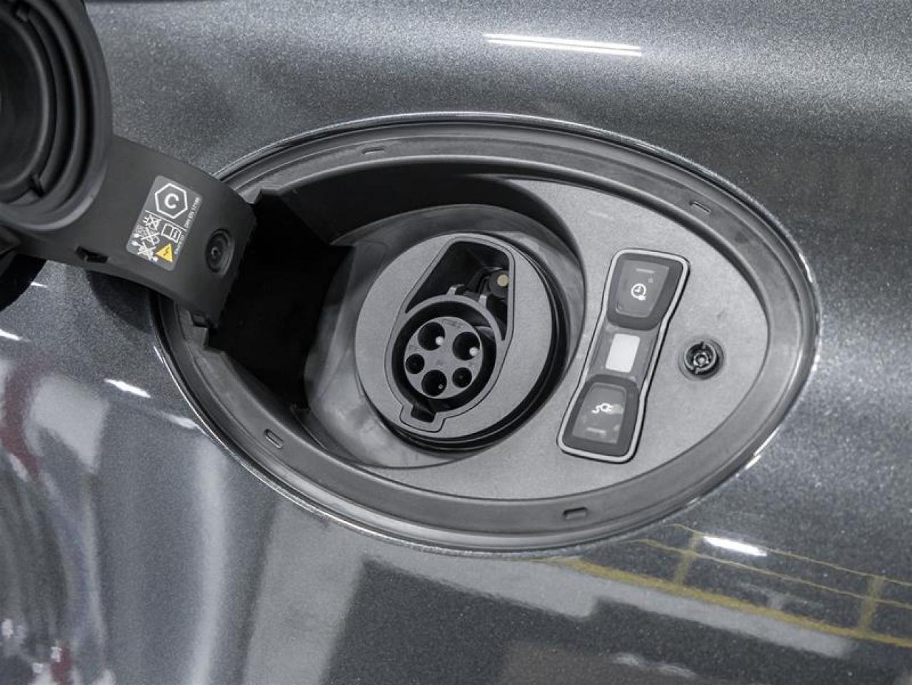 2026 Porsche Panamera  Photo