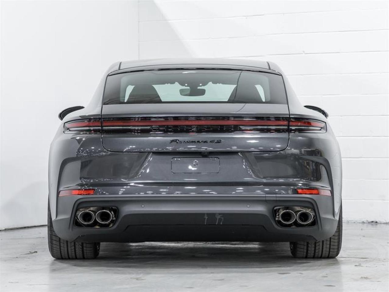 2026 Porsche Panamera  Photo