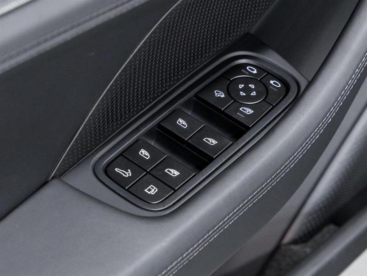 2026 Porsche Panamera  Photo