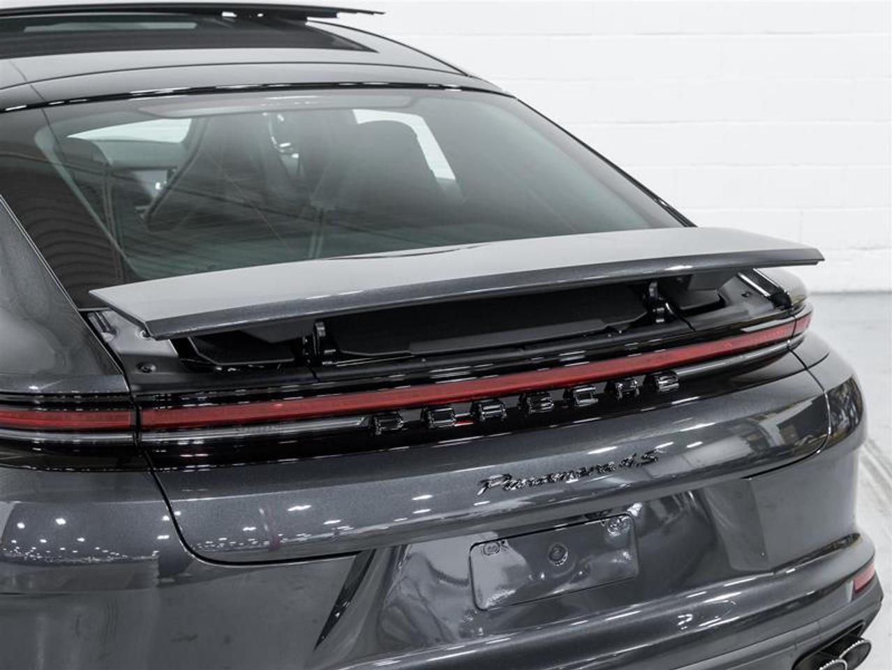 2026 Porsche Panamera  Photo