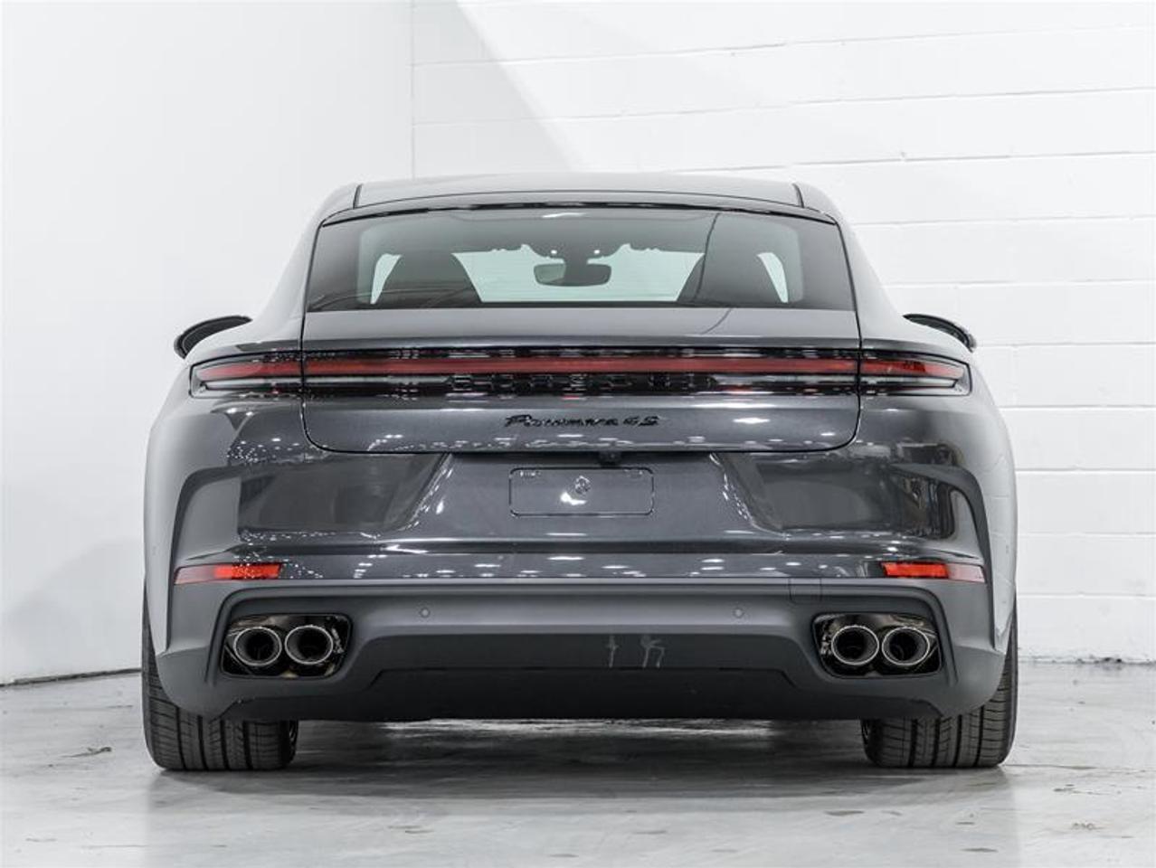 2026 Porsche Panamera  Photo