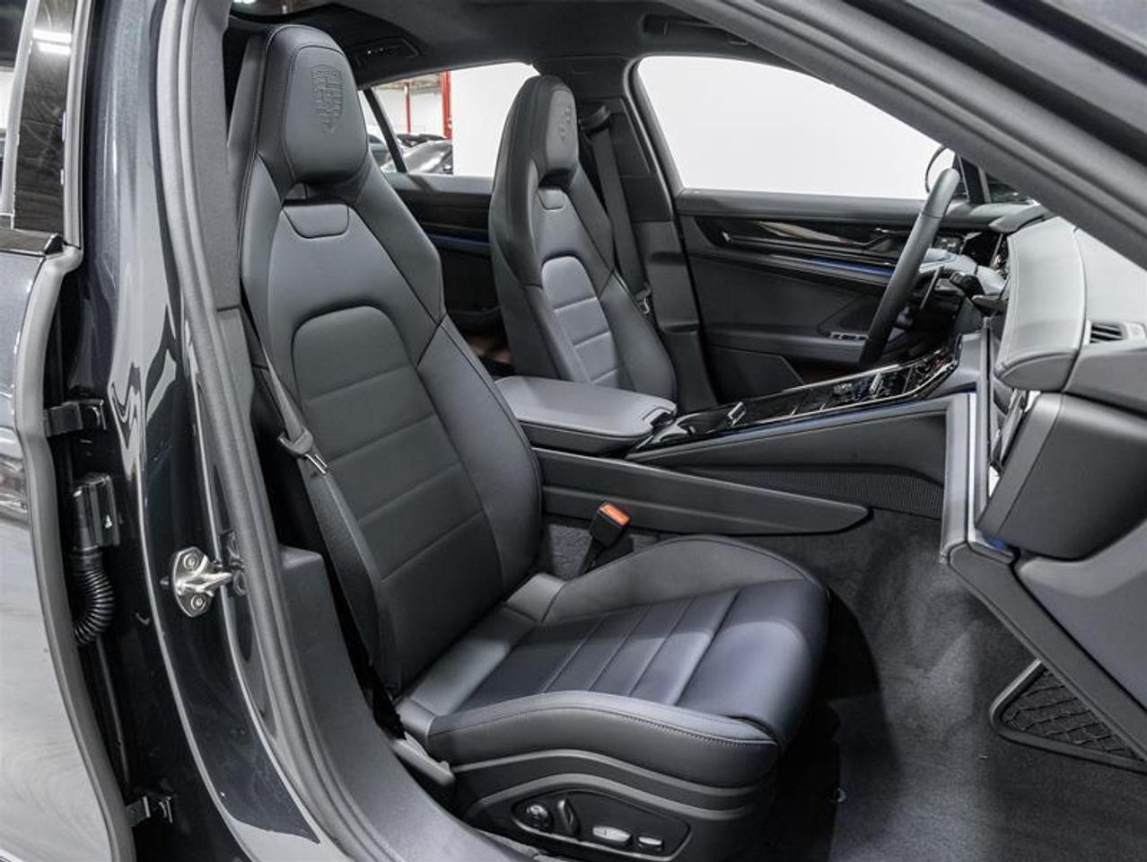 2026 Porsche Panamera  Photo