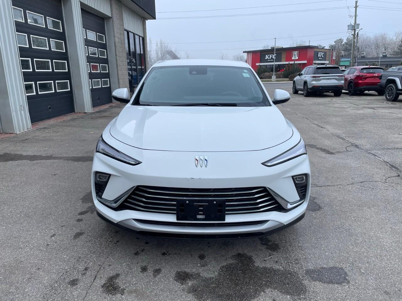 2024 Buick Envista Preferred 4dr Front-Wheel Drive Photo2