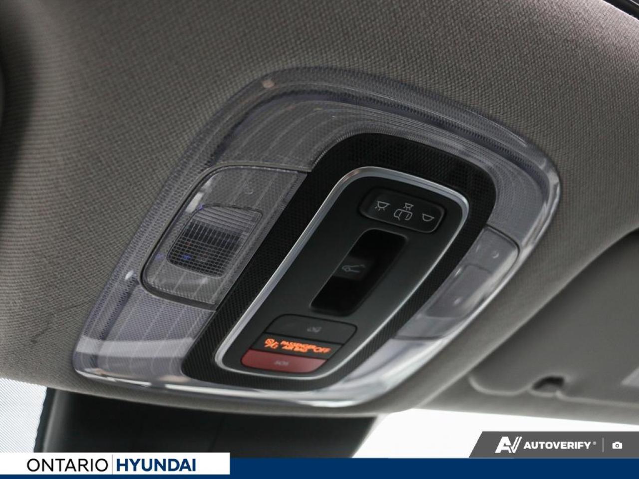 2023 Hyundai Elantra HEV Luxury 4dr Sedan Photo