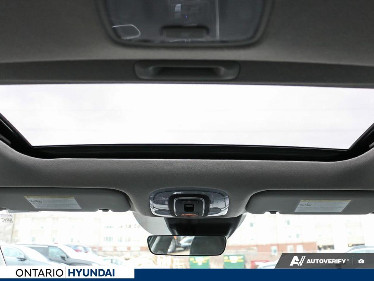 2023 Hyundai Elantra HEV Luxury 4dr Sedan Photo