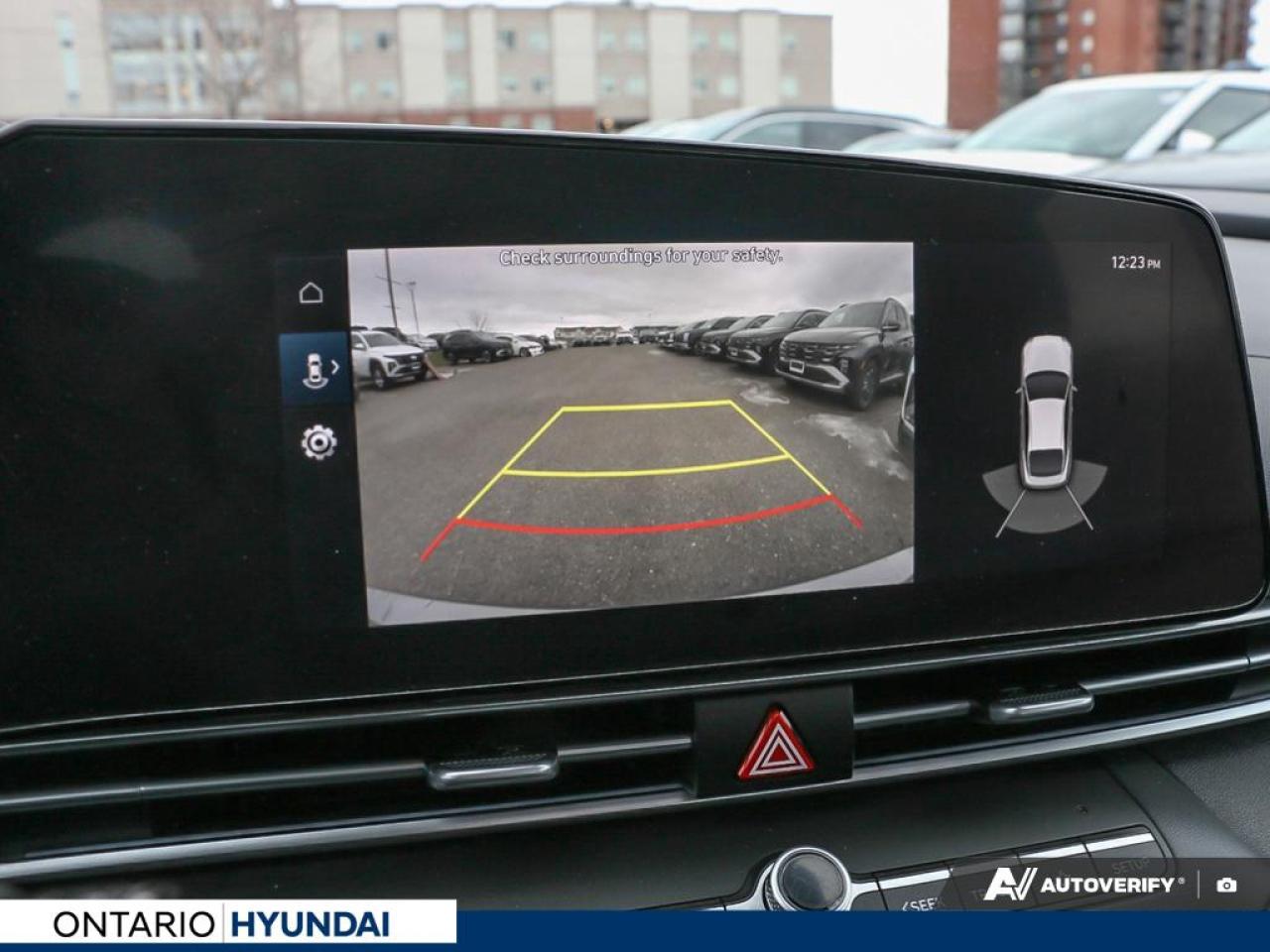 2023 Hyundai Elantra HEV Luxury 4dr Sedan Photo