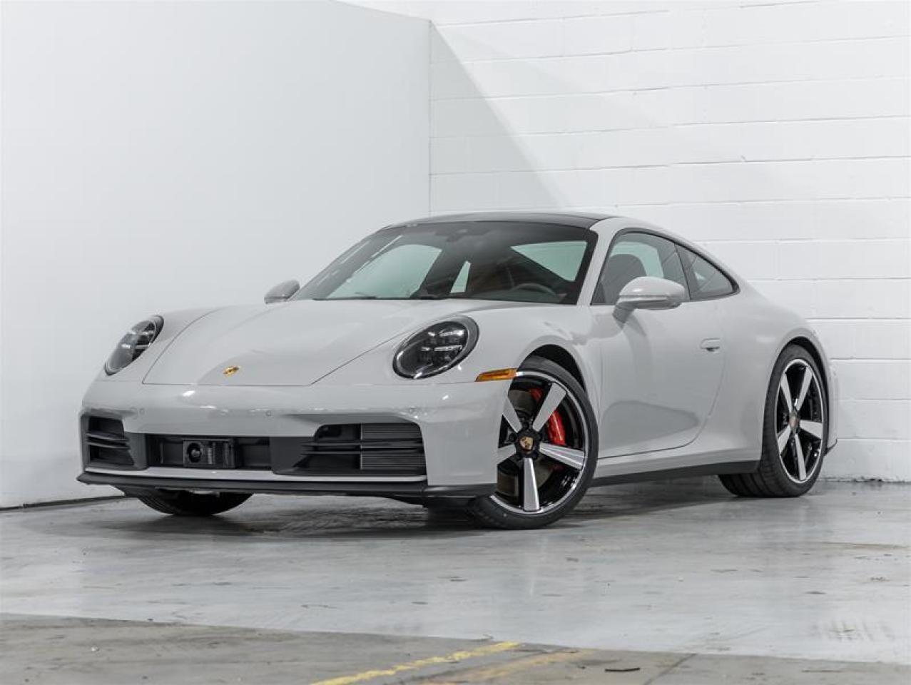 2026 Porsche 911  Photo0