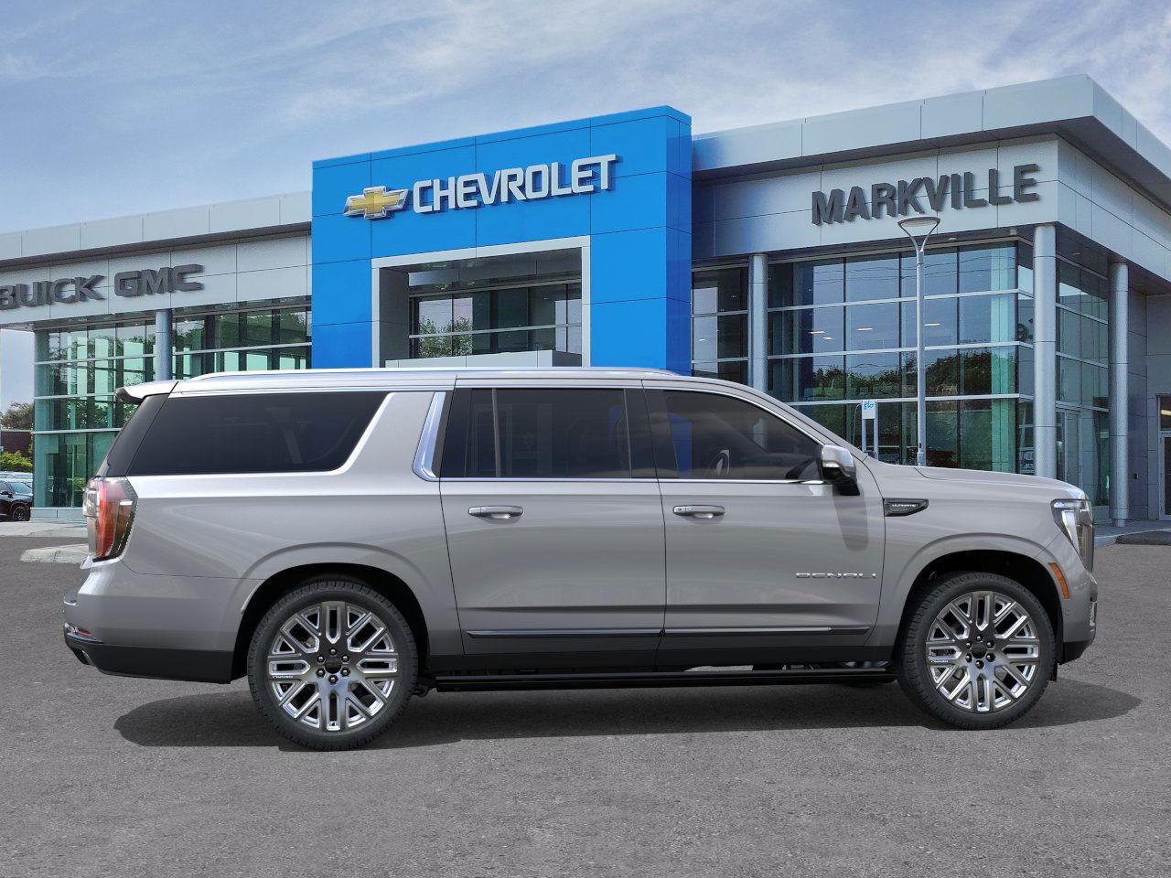 2026 GMC Yukon XL Denali Ultimate 4dr 4x4 Photo4