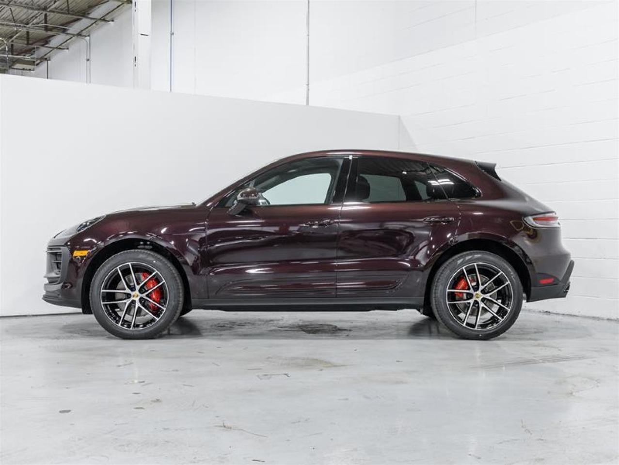 2026 Porsche Macan  Photo