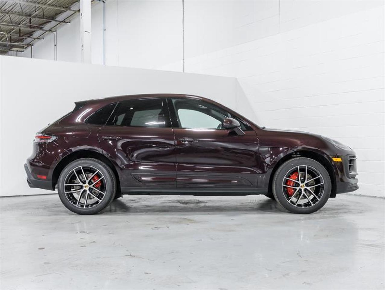 2026 Porsche Macan  Photo
