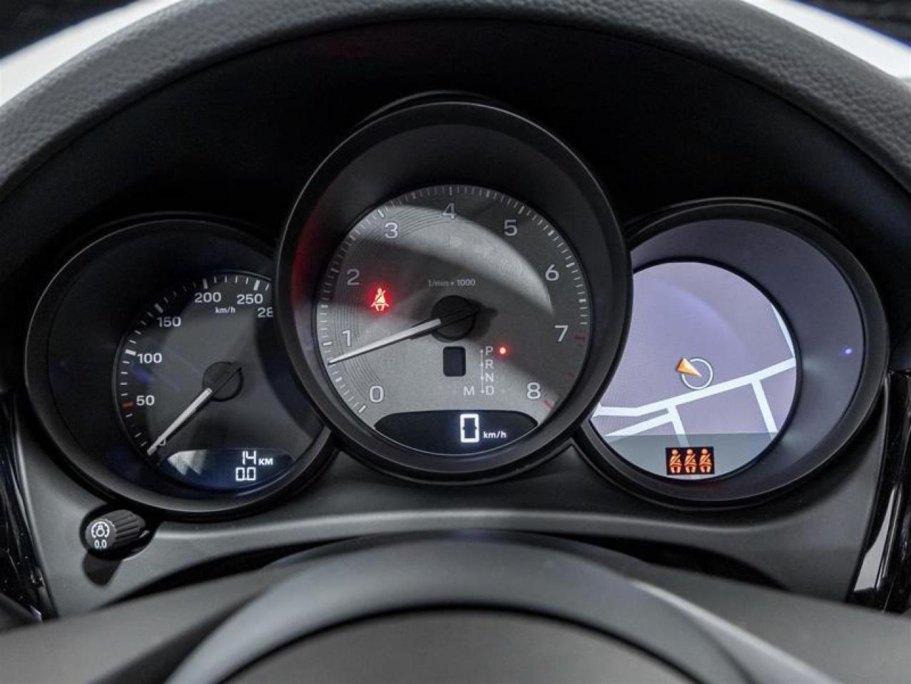 2026 Porsche Macan  Photo