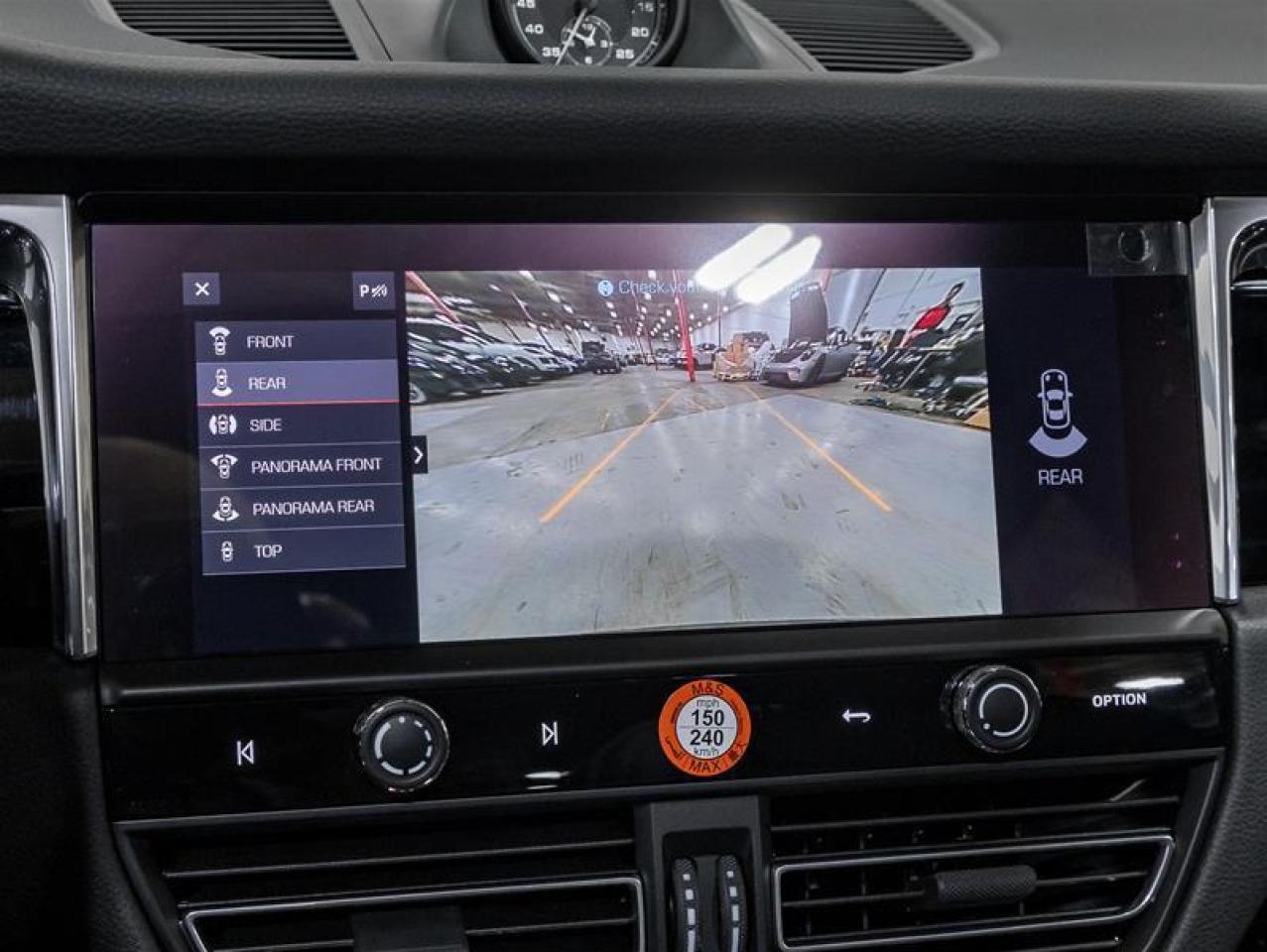 2026 Porsche Macan  Photo