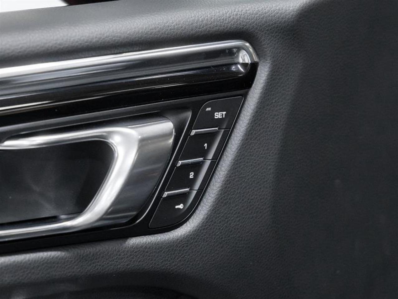 2026 Porsche Macan  Photo