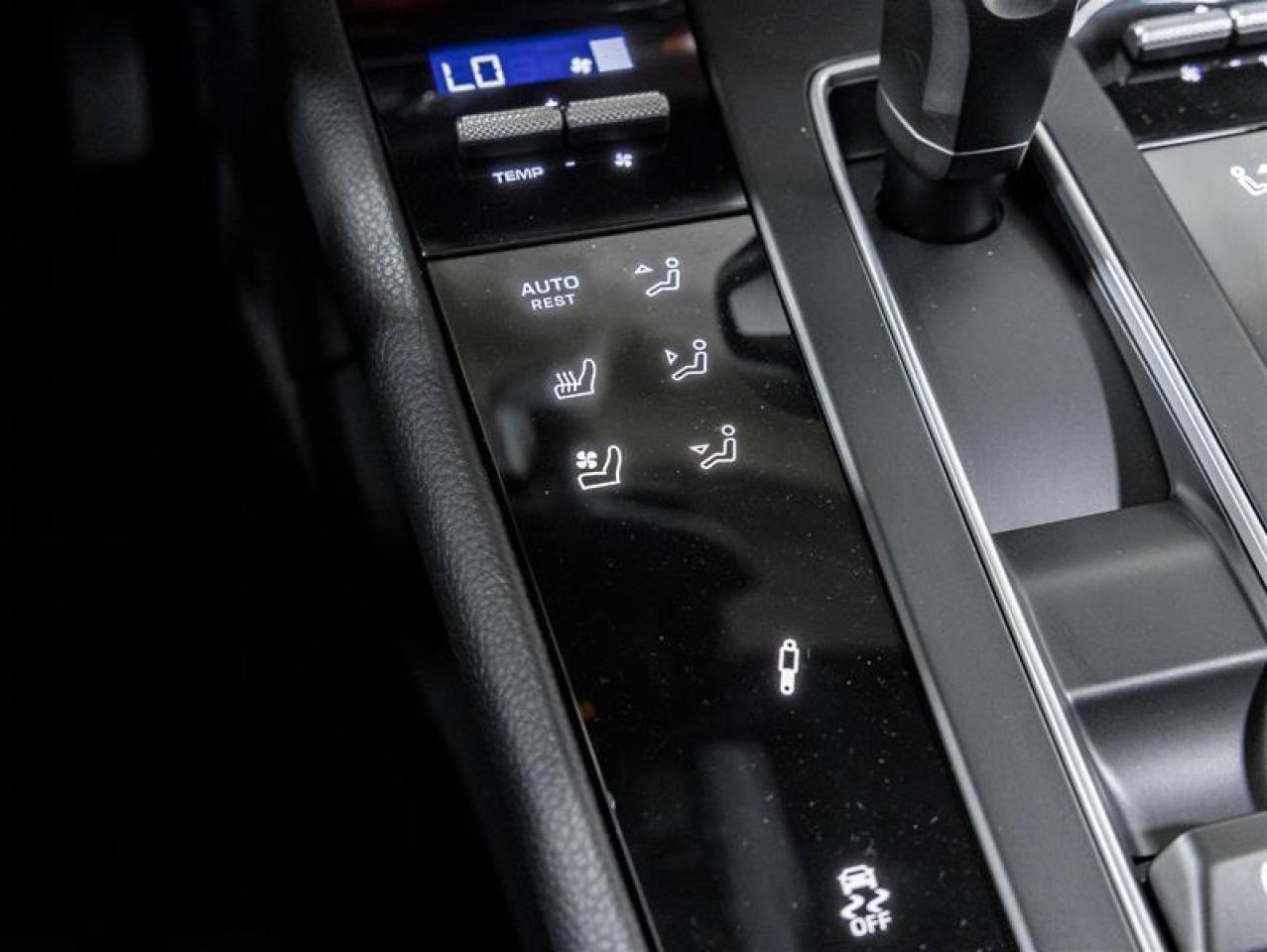 2026 Porsche Macan  Photo