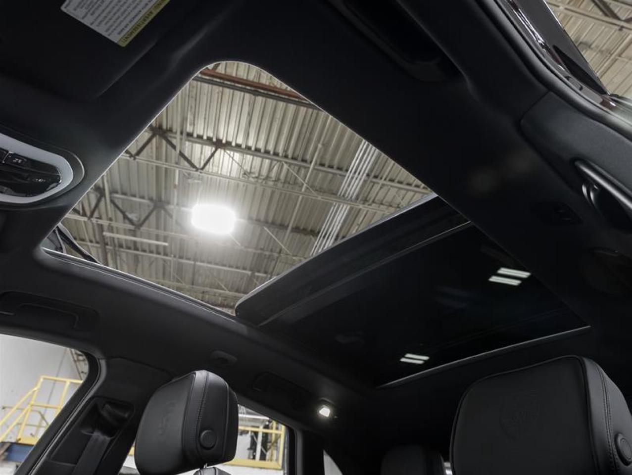 2026 Porsche Macan  Photo