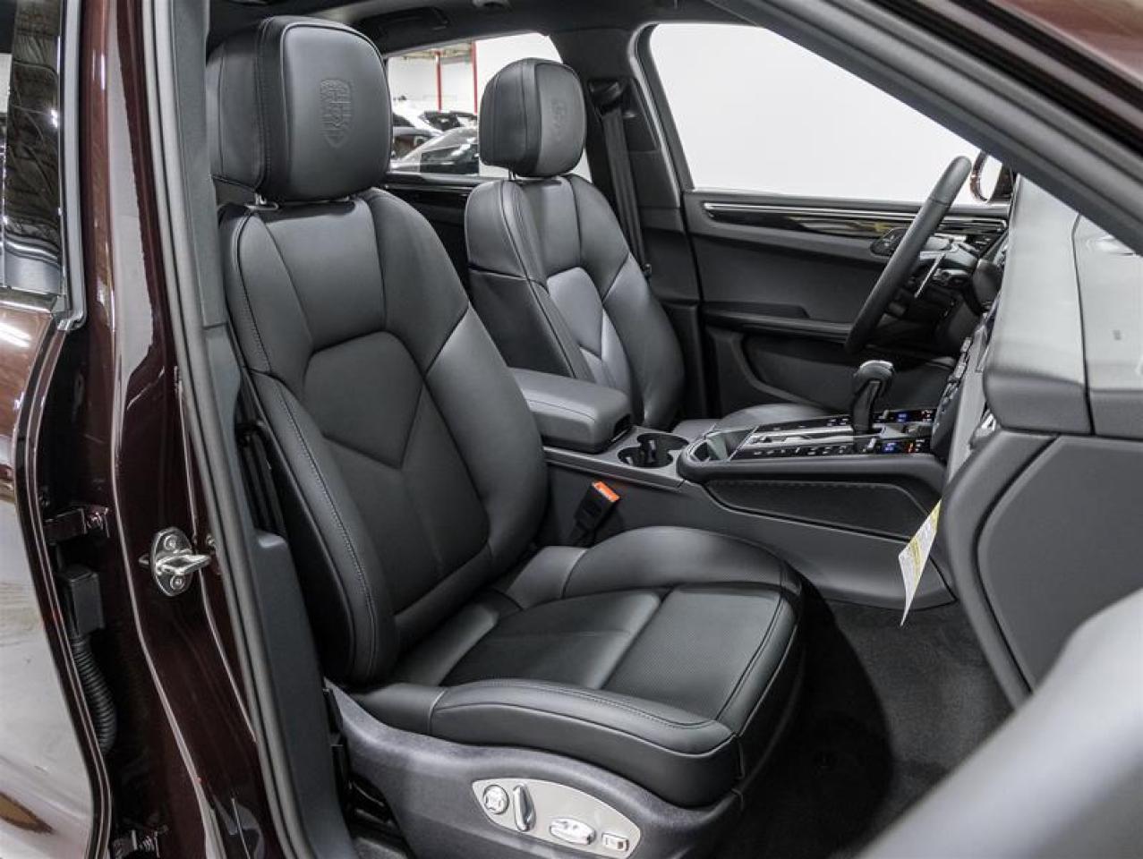 2026 Porsche Macan  Photo