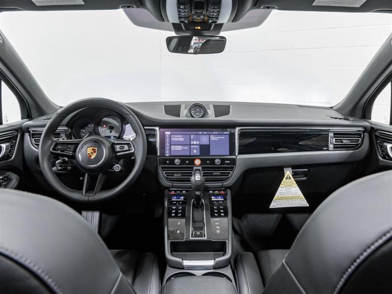 2026 Porsche Macan  Photo