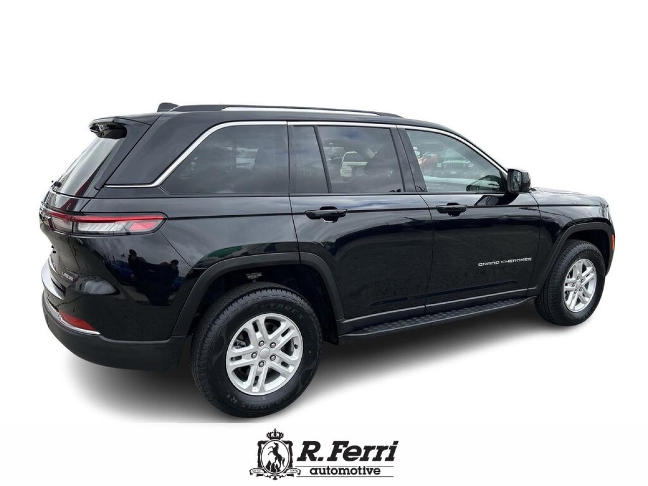 2023 Jeep Grand Cherokee Laredo 4dr 4x4 Photo