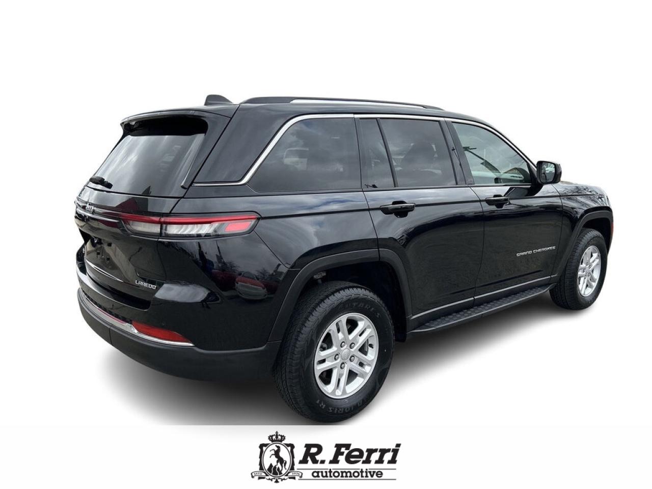 2023 Jeep Grand Cherokee Laredo 4dr 4x4 Photo