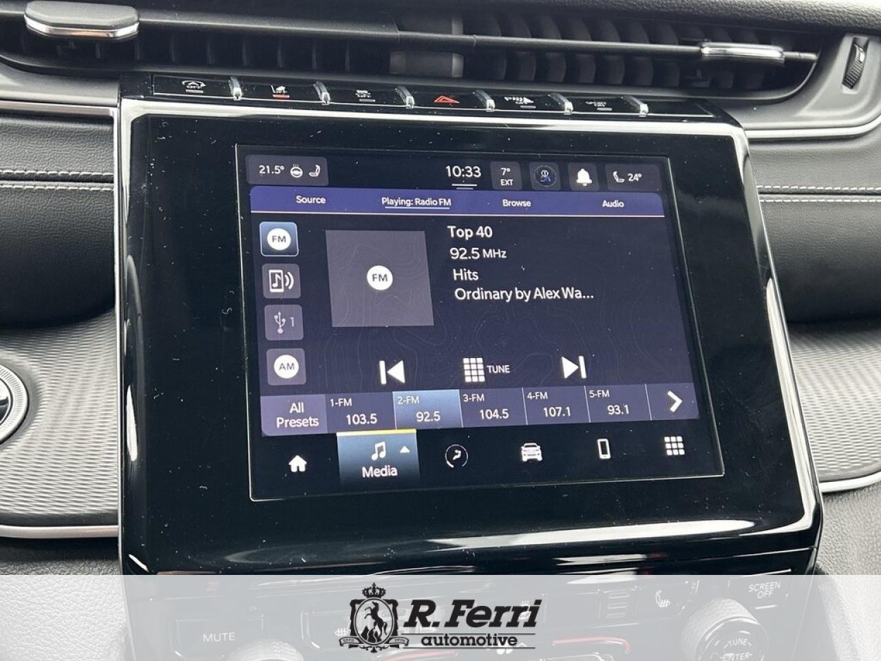 2023 Jeep Grand Cherokee Laredo 4dr 4x4 Photo