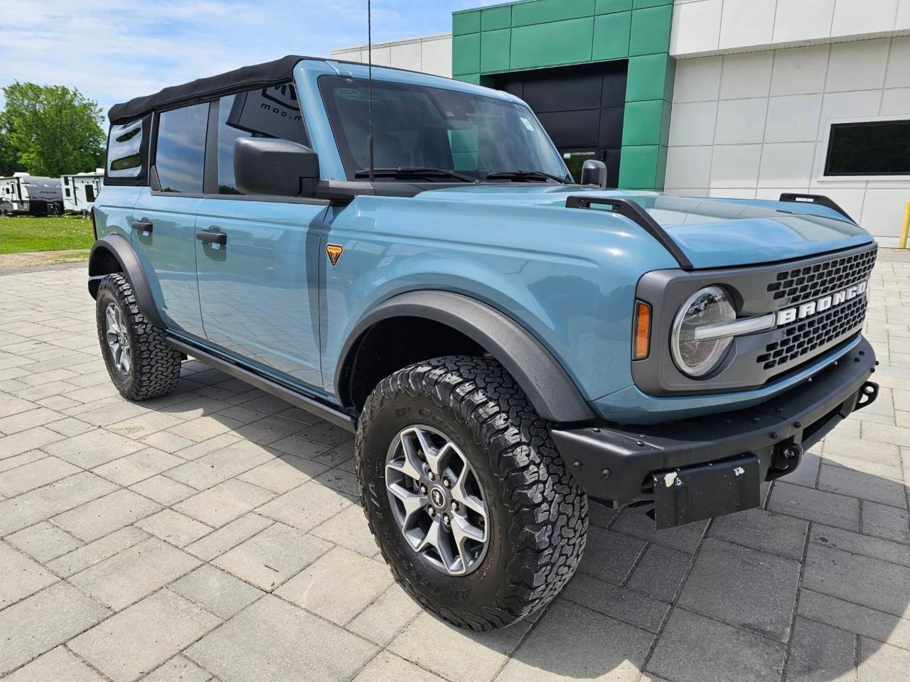 2021 Ford Bronco Badlands 4dr 4x4 Photo2