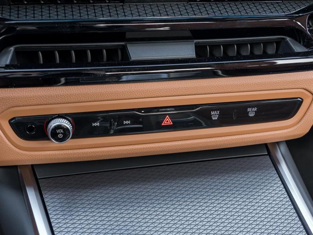 2026 BMW M340 i xDrive 4dr All-Wheel Drive Sedan Photo