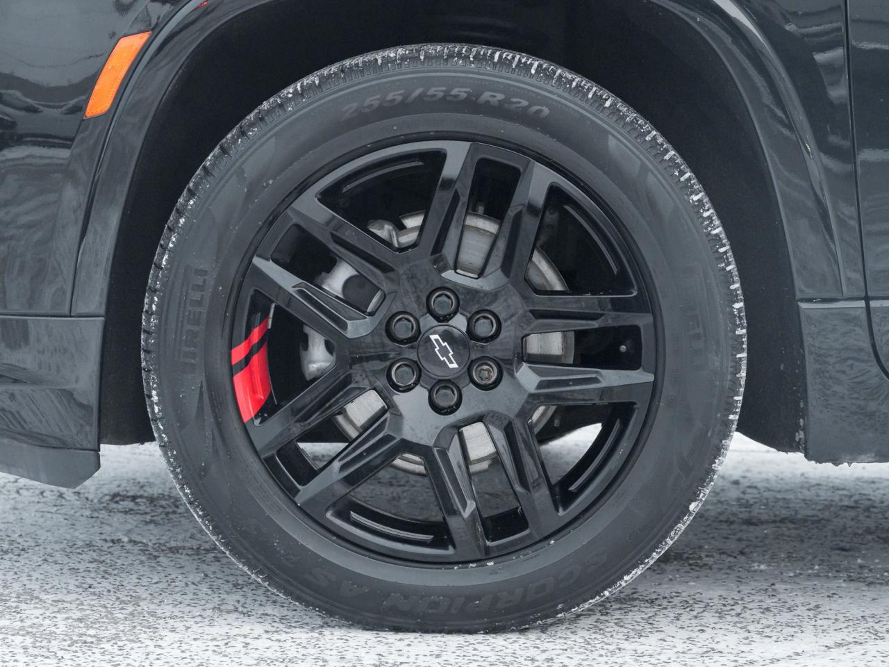 2022 Chevrolet Traverse Premier All-Wheel Drive Photo