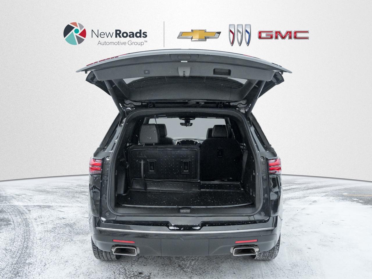 2022 Chevrolet Traverse Premier All-Wheel Drive Photo