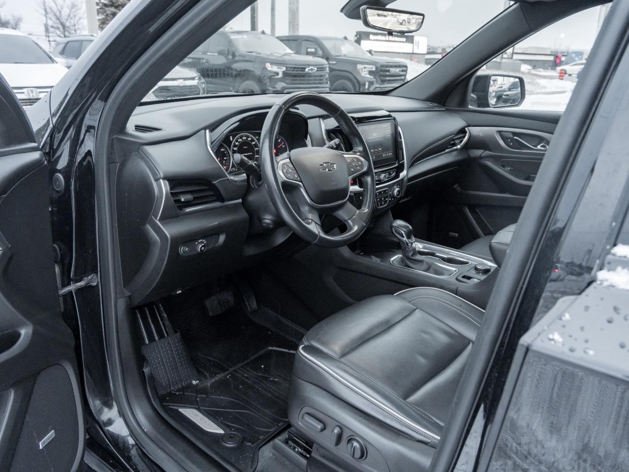 2022 Chevrolet Traverse Premier All-Wheel Drive Photo