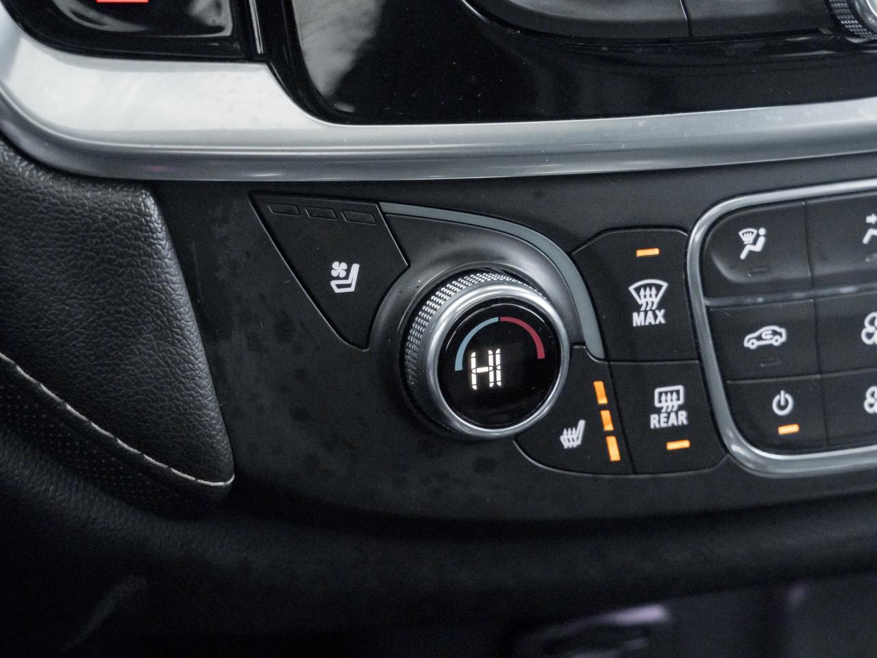 2022 Chevrolet Traverse Premier All-Wheel Drive Photo