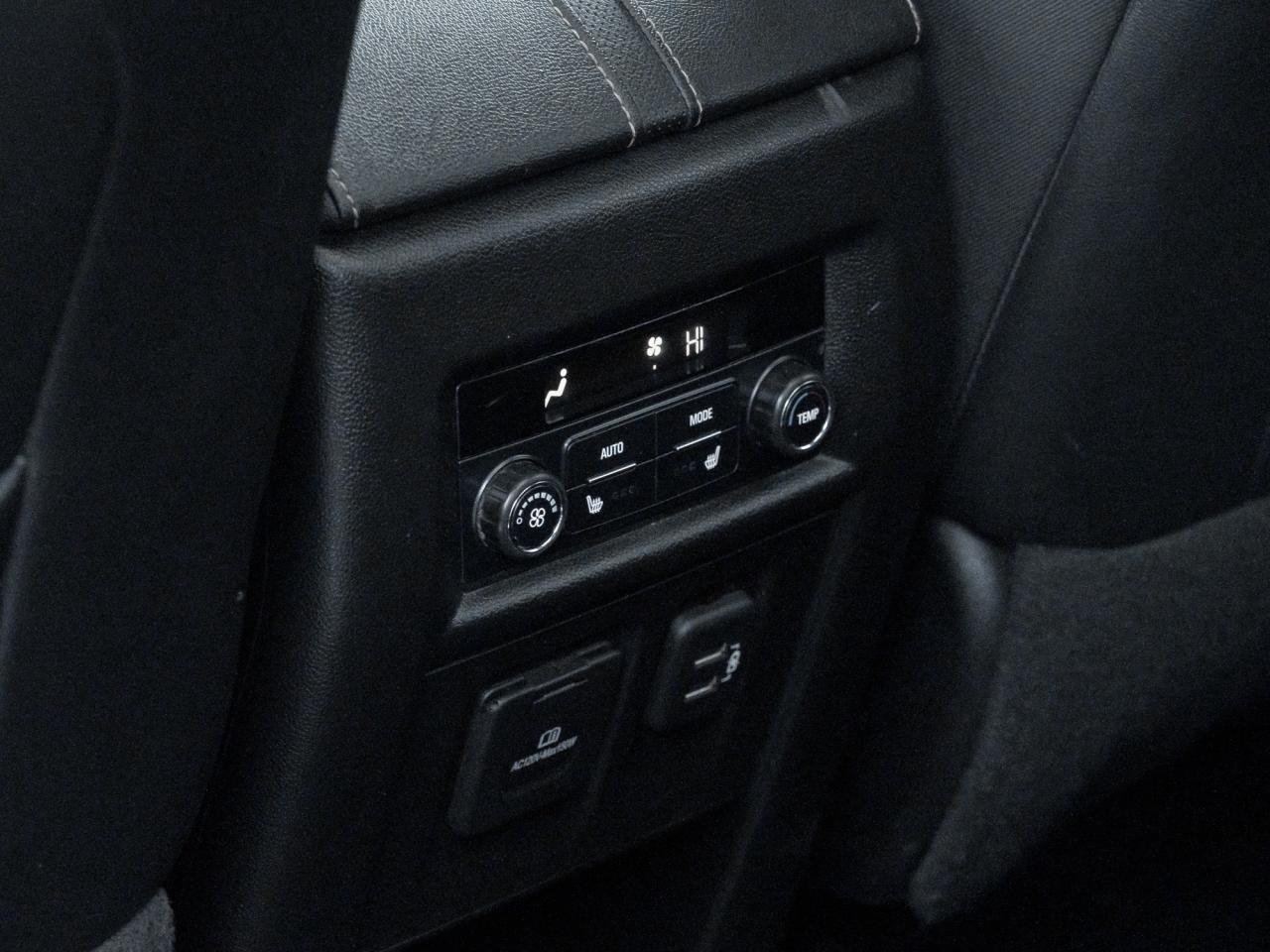 2022 Chevrolet Traverse Premier All-Wheel Drive Photo