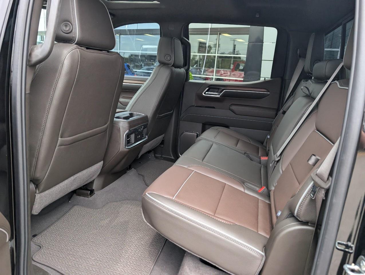 2024 GMC Sierra 1500 Crew Cab Short Box 4-Wheel Drive Denali Photo