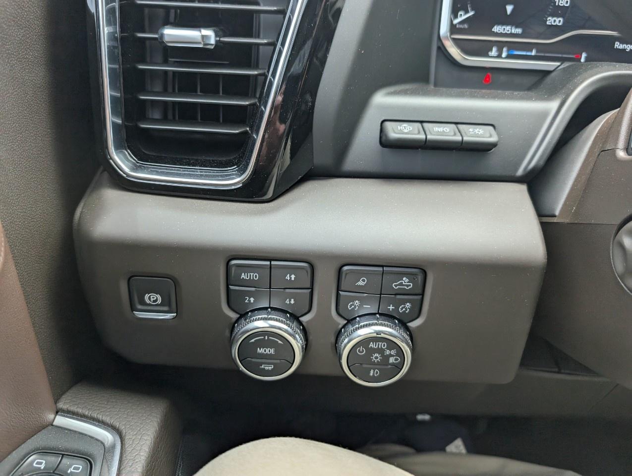 2024 GMC Sierra 1500 Crew Cab Short Box 4-Wheel Drive Denali Photo