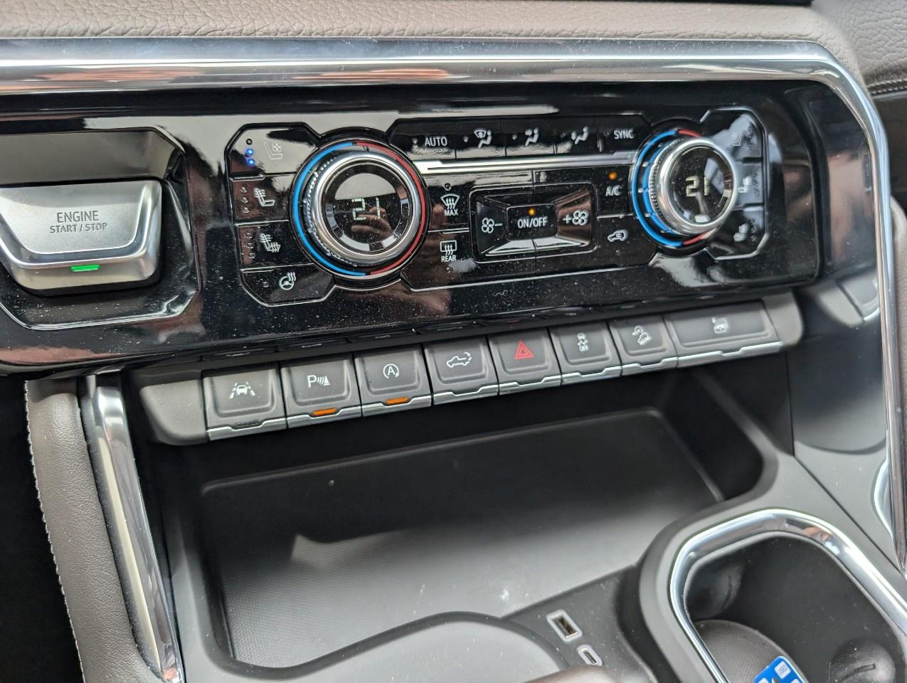 2024 GMC Sierra 1500 Crew Cab Short Box 4-Wheel Drive Denali Photo