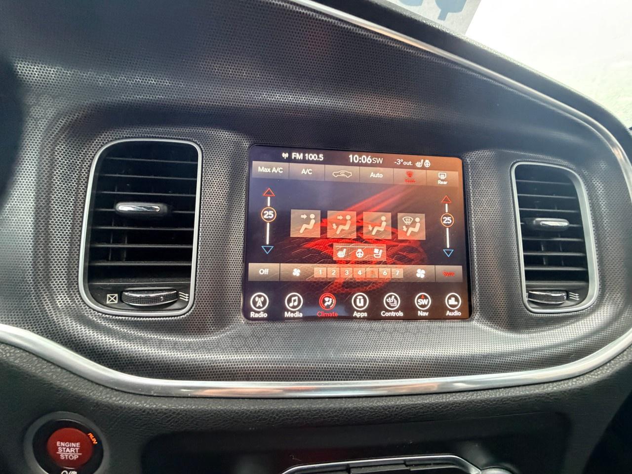 2017 Dodge Charger 4dr Sdn SRT 392 RWD Photo