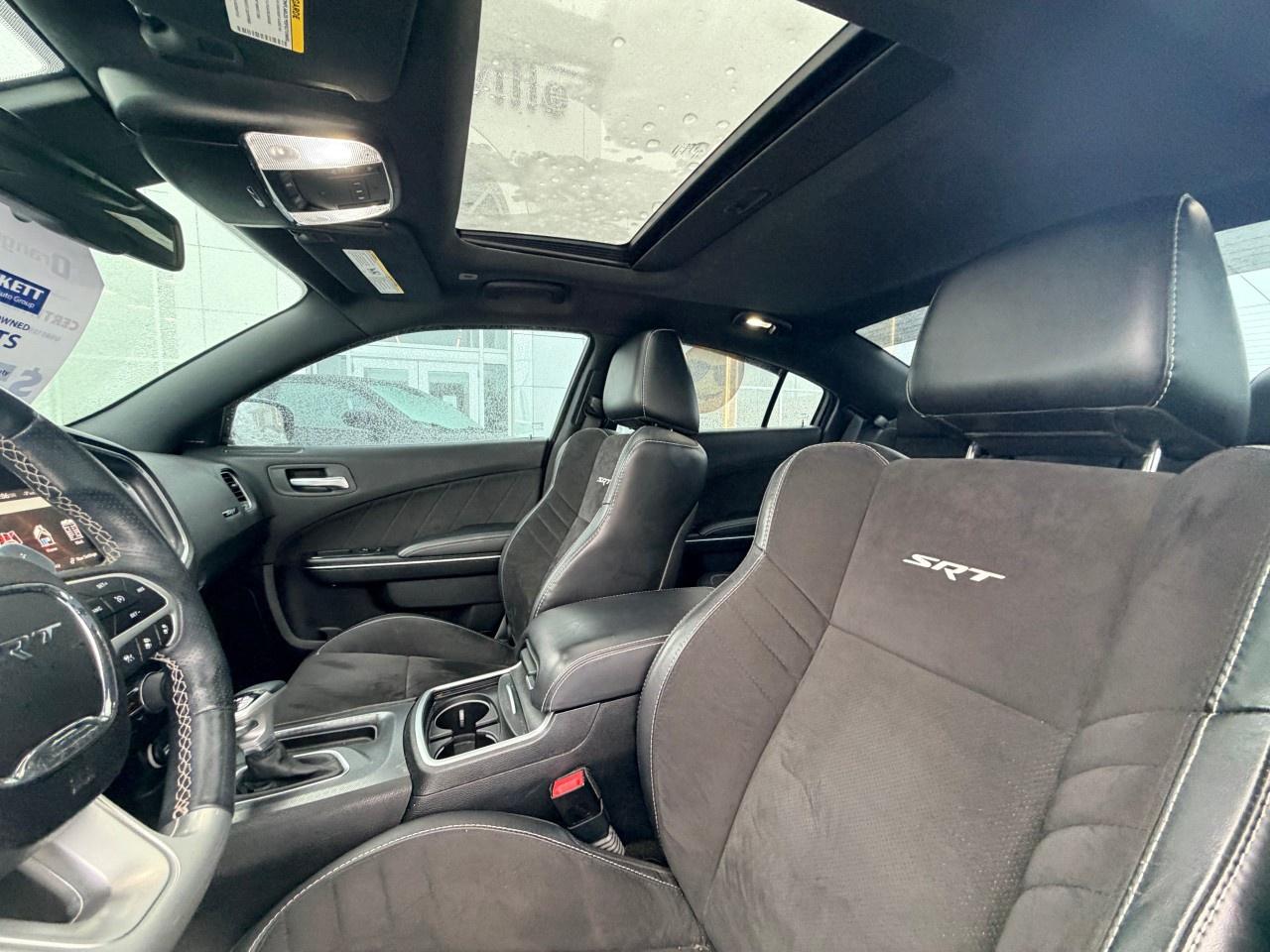 2017 Dodge Charger 4dr Sdn SRT 392 RWD Photo