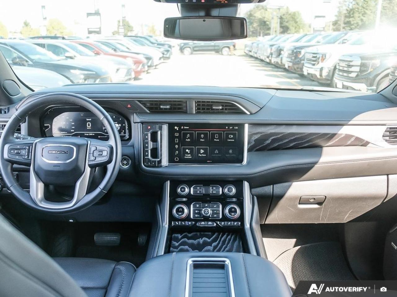 2023 GMC Yukon XL 4WD 4DR DENALI Photo