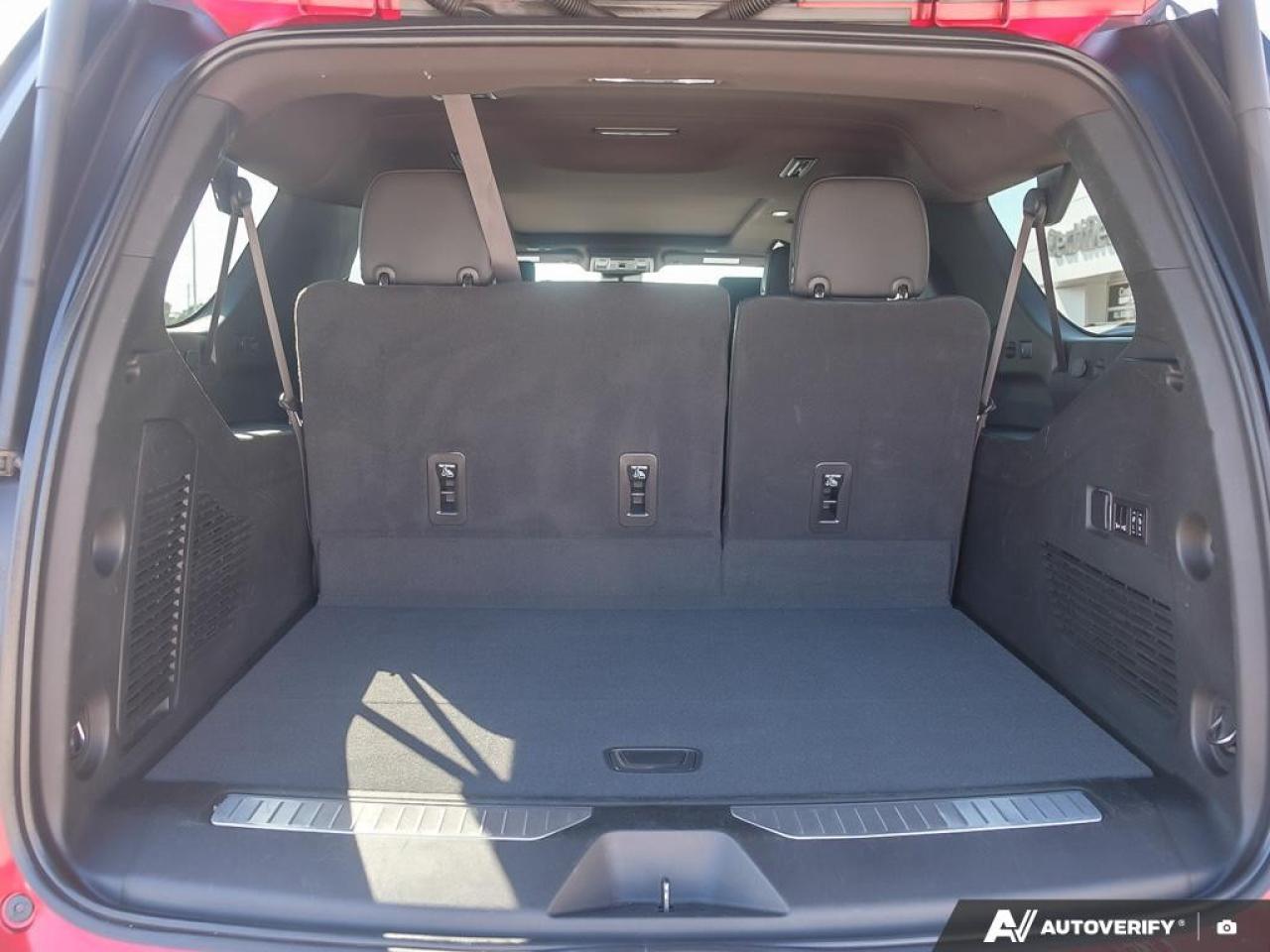 2023 GMC Yukon XL 4WD 4DR DENALI Photo