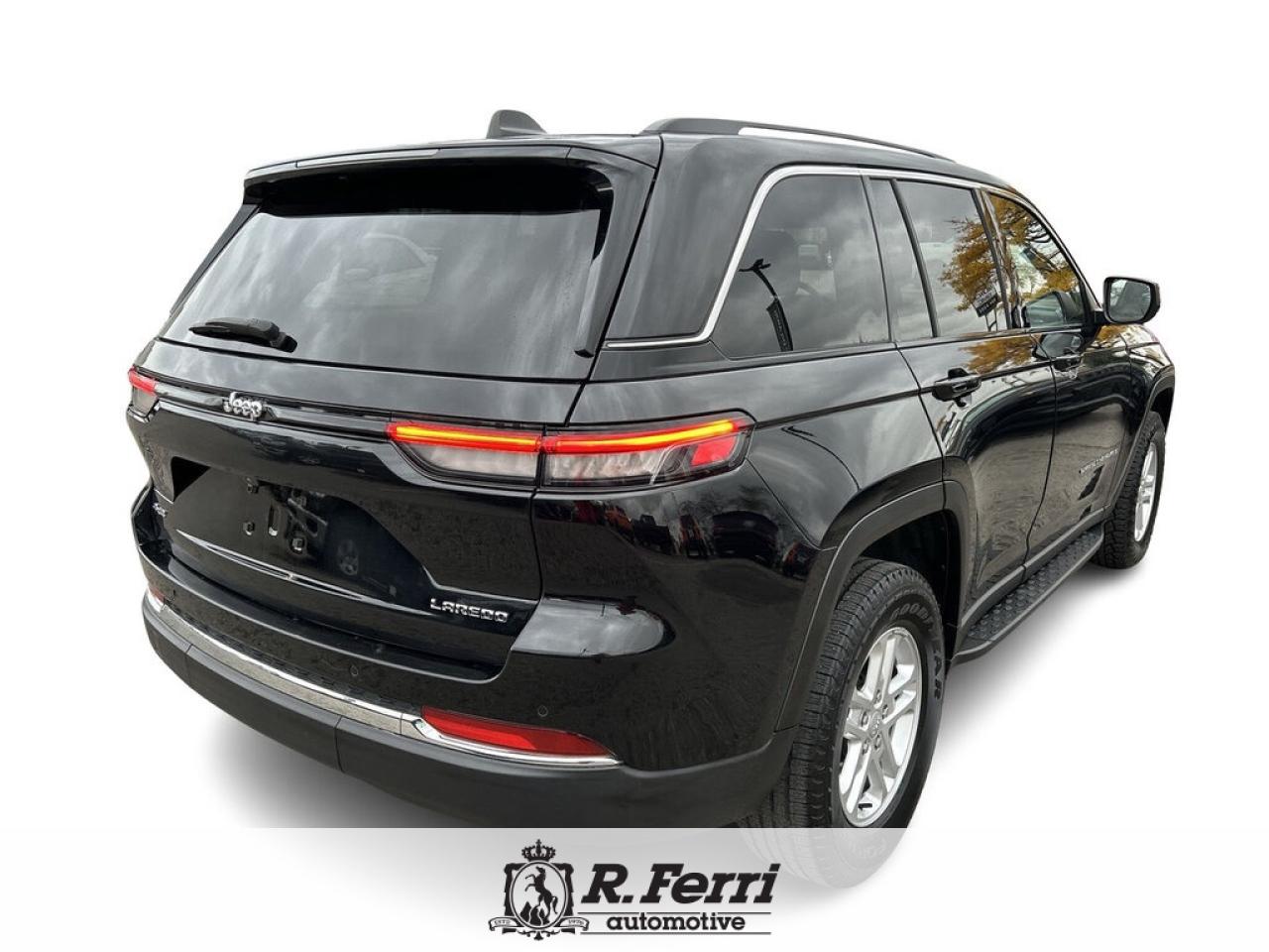 2023 Jeep Grand Cherokee Laredo 4dr 4x4 Photo