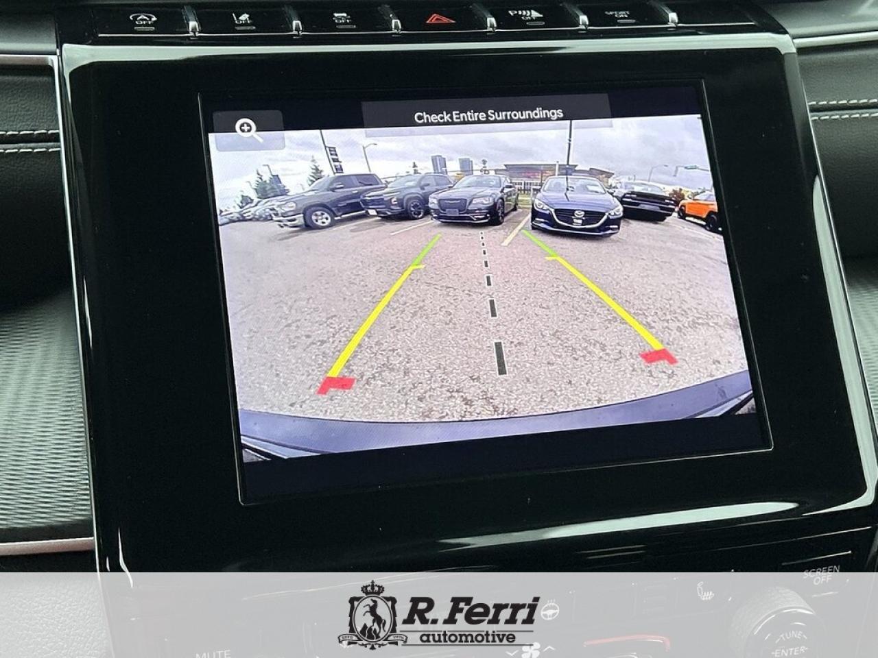 2023 Jeep Grand Cherokee Laredo 4dr 4x4 Photo