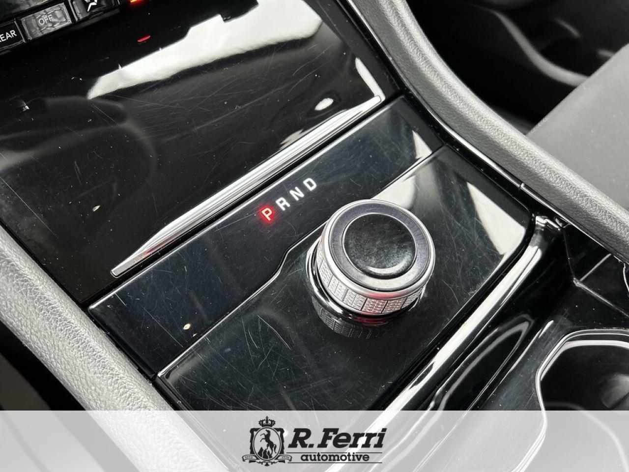 2023 Jeep Grand Cherokee Laredo 4dr 4x4 Photo