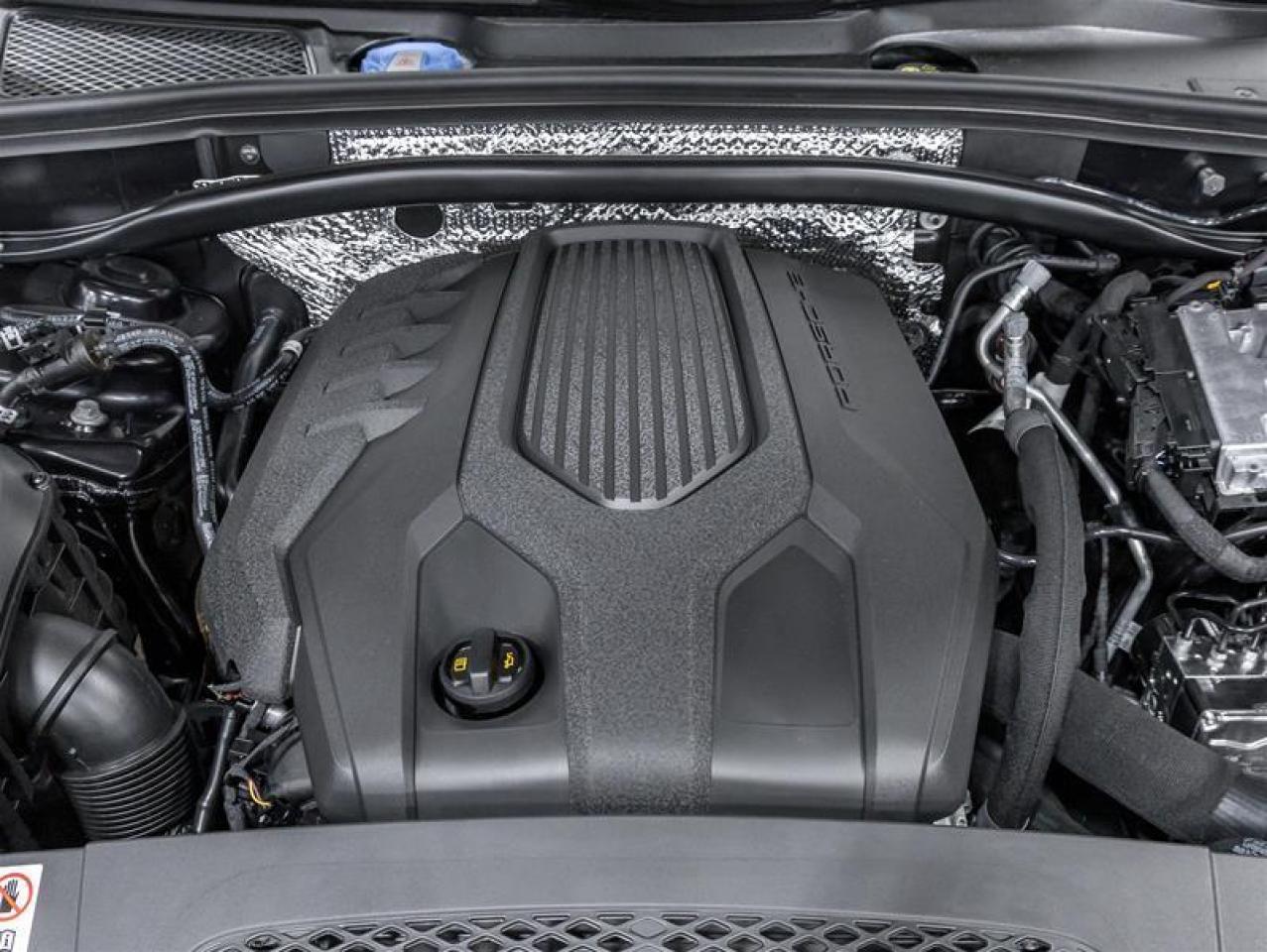 2026 Porsche Macan  Photo