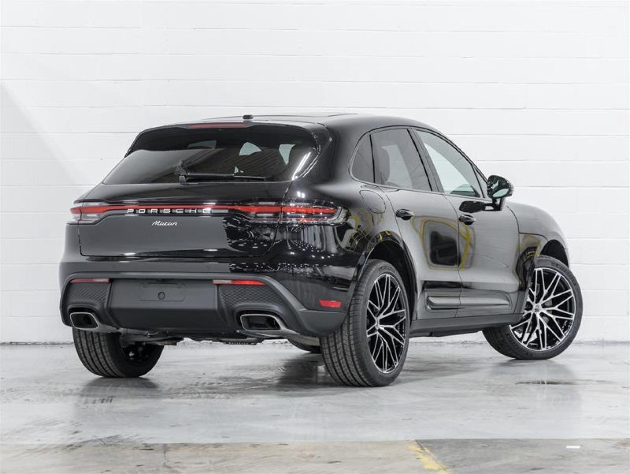 2026 Porsche Macan  Photo