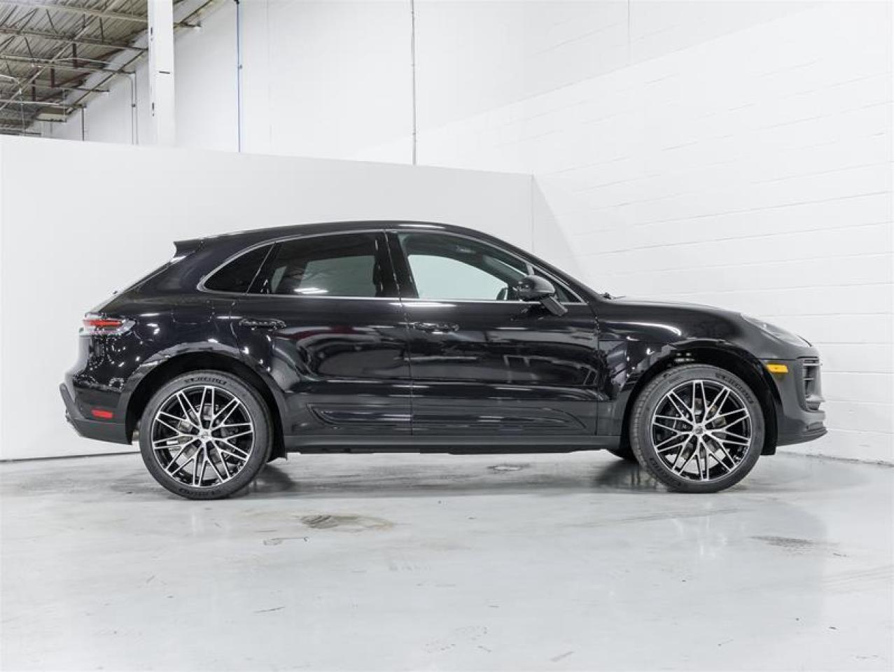 2026 Porsche Macan  Photo