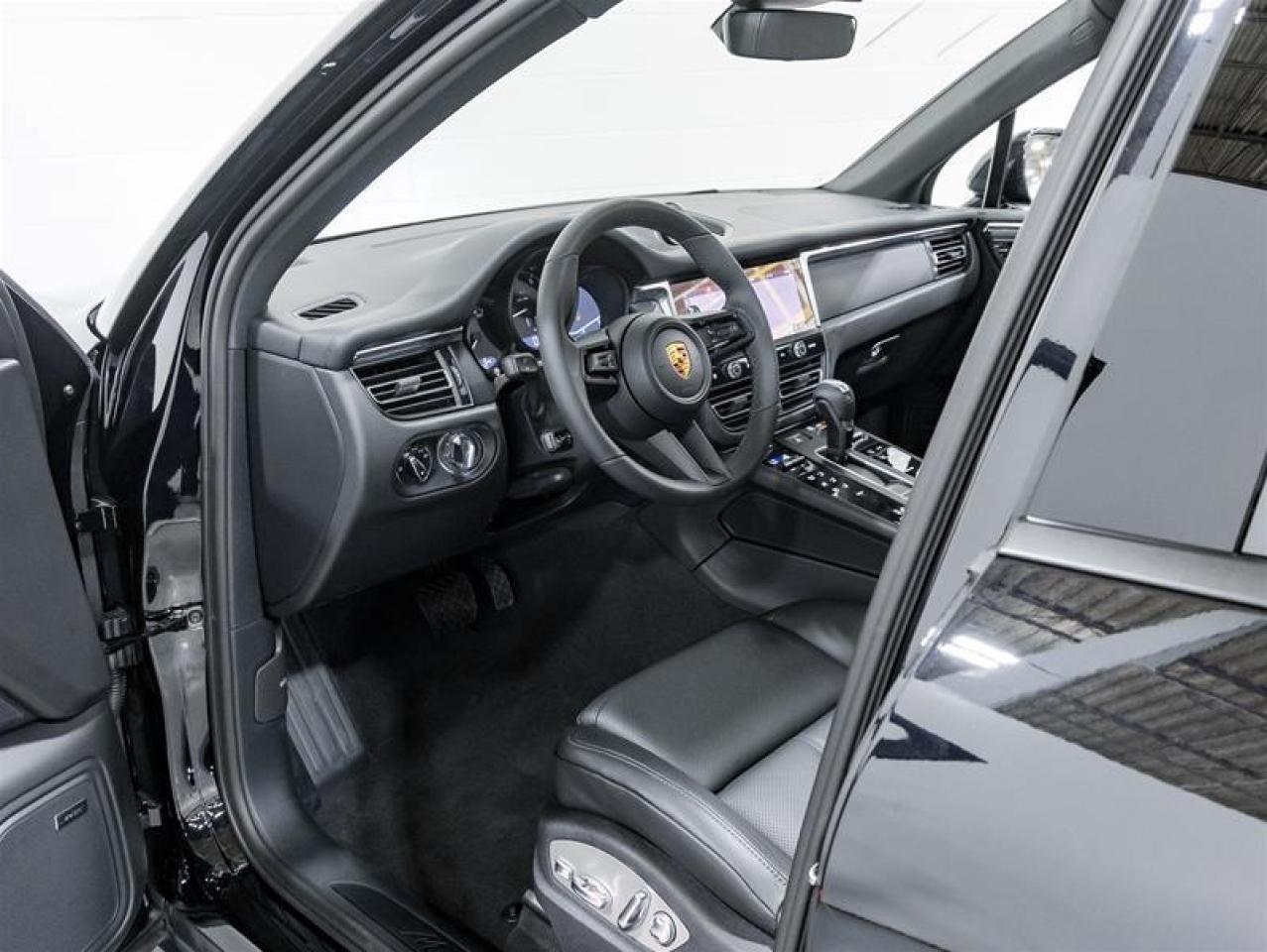 2026 Porsche Macan  Photo