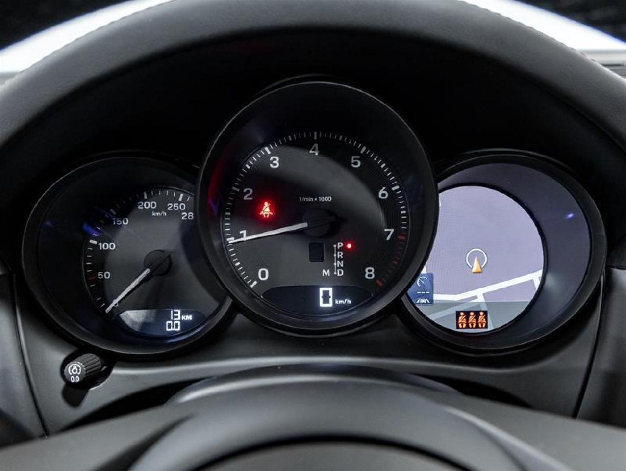 2026 Porsche Macan  Photo