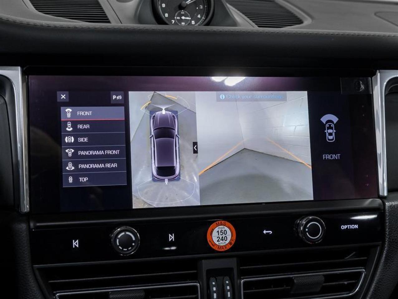 2026 Porsche Macan  Photo