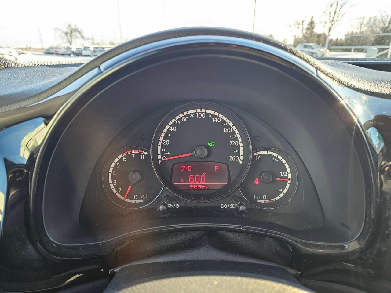 2016 Volkswagen Beetle 1.8 TSI Trendline (A6) 2dr Hatchback Photo