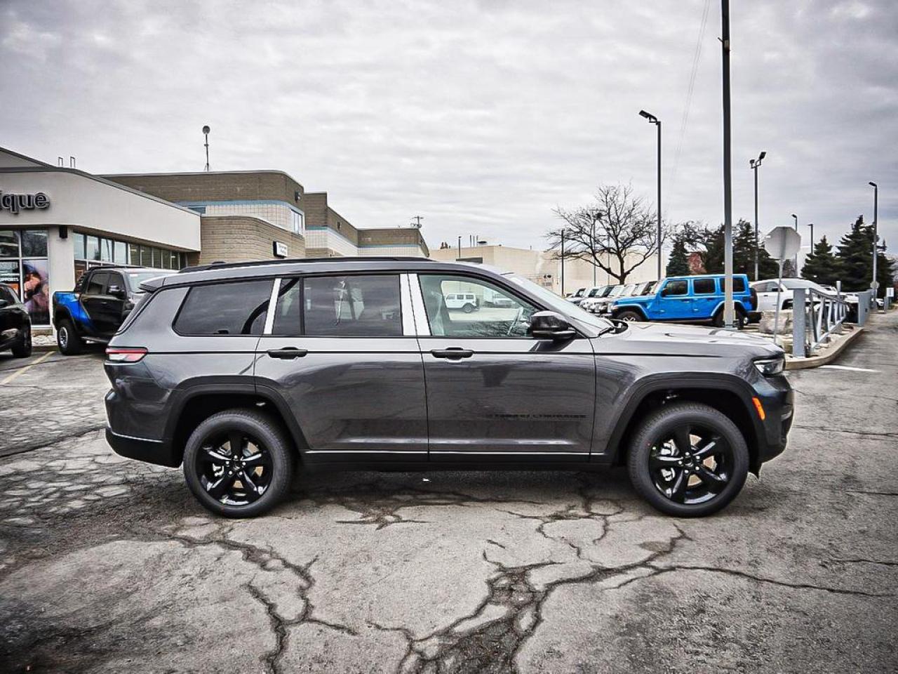 2025 Jeep Grand Cherokee L  Photo