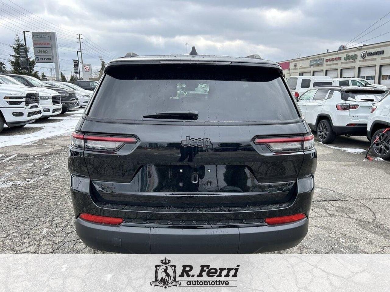 2025 Jeep Grand Cherokee L Laredo 4dr 4x4 Photo